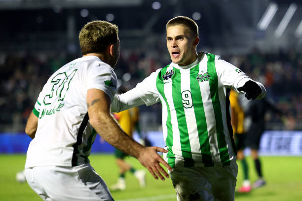 场谈论点球 场谈论点球